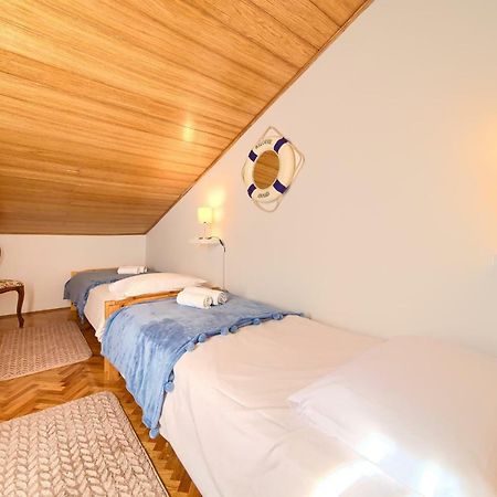 Apartment Galerija By El-Pi Tours Nijvice Zewnętrze zdjęcie