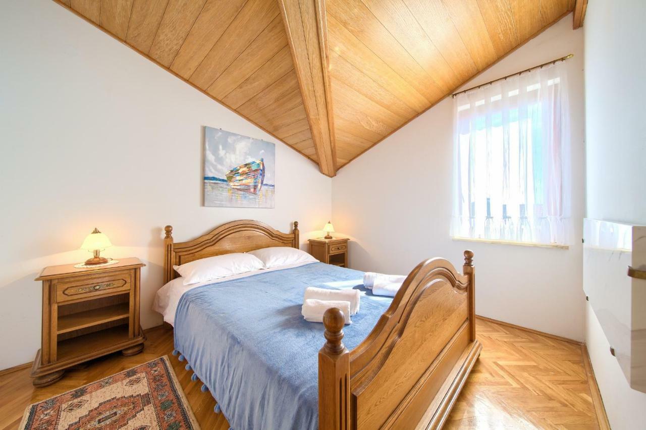 Apartment Galerija By El-Pi Tours Nijvice Zewnętrze zdjęcie