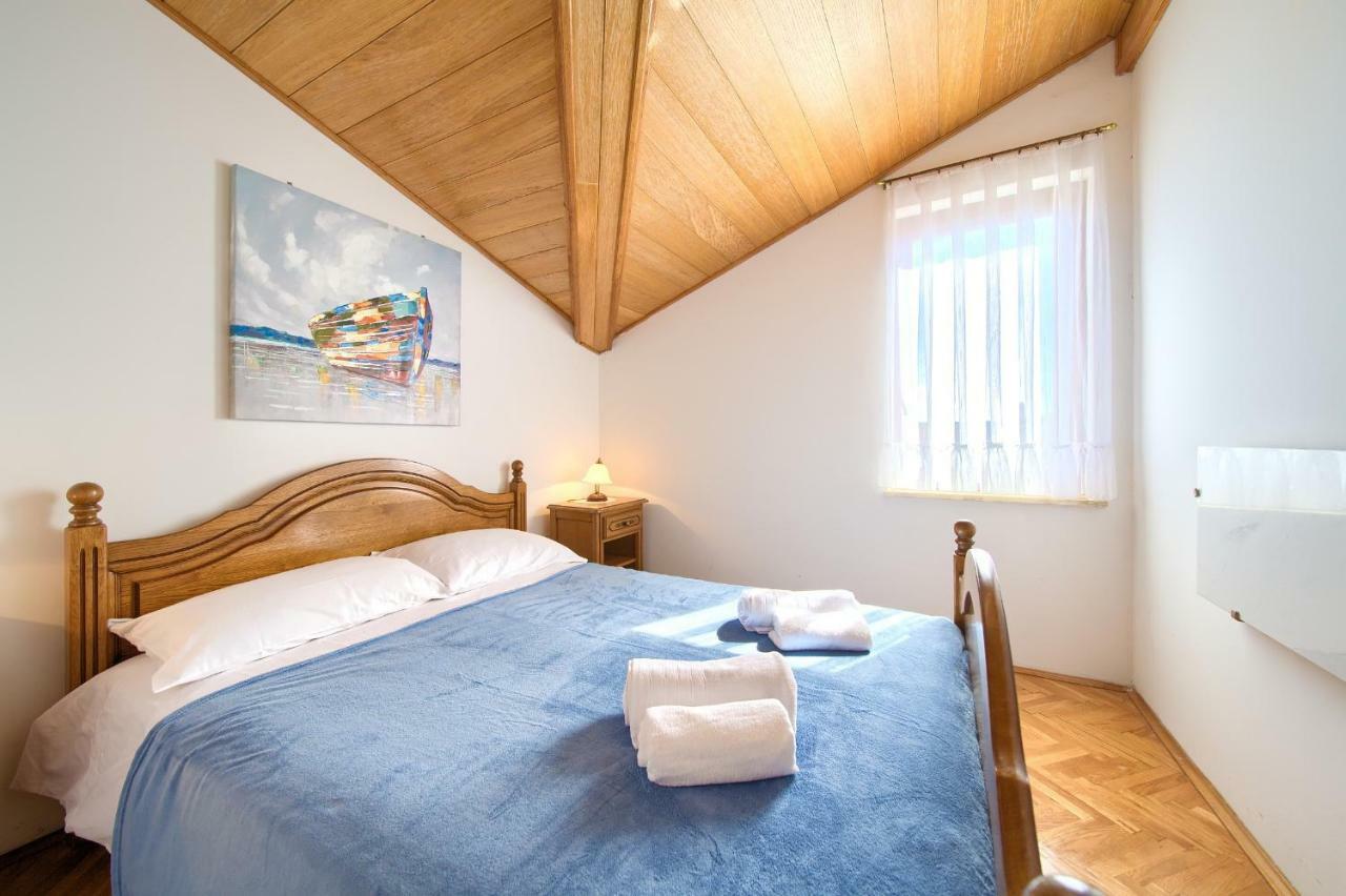 Apartment Galerija By El-Pi Tours Nijvice Zewnętrze zdjęcie